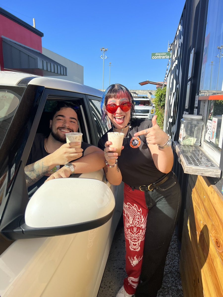 friendscafepr's tweet photo. ☕️🧡 Siempre hay motivos para compartir entre Friends. https://t.co/IlEEDuw773