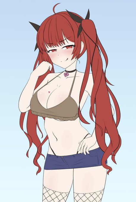 折角フィギュア買ったので
ほぼベタ塗りだけどビッチ化ホノルルを描くなど 