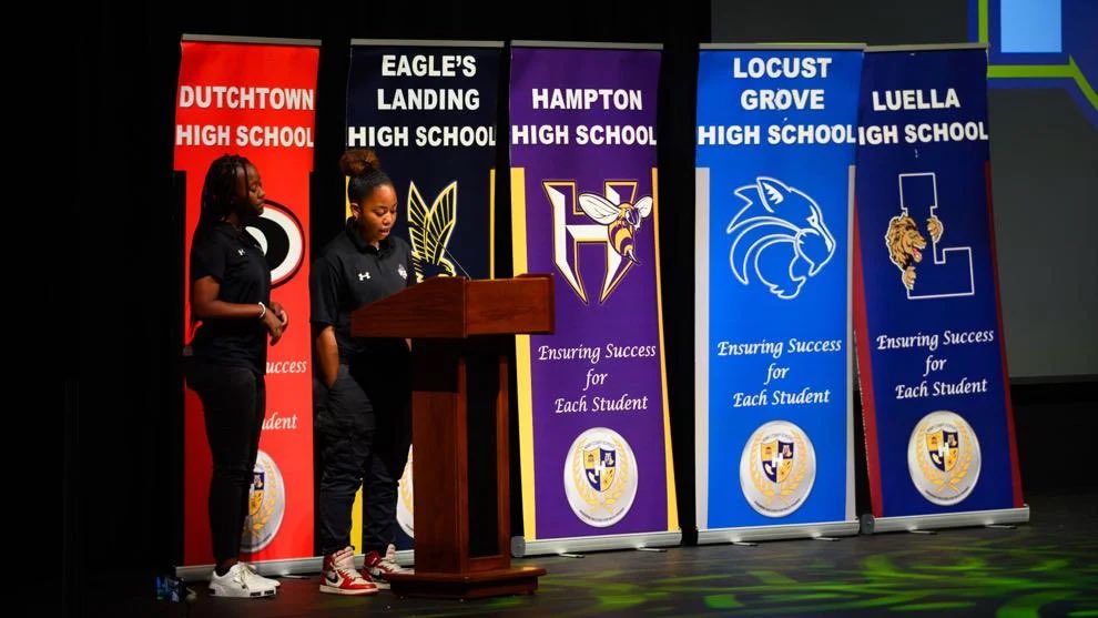 DTown_DAWGS's tweet photo. Our student-athletes and coaches represented “The Dutchtown Way” at HCS Athletics Media Day.  Looking forward to a great year ahead. Go DAWGS! #whynotdutchtown  @AthleticsHenry @HDHSports https://t.co/389mYkGZ77