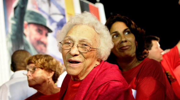 ArchivoCitma's tweet photo. #TenemosHistoria, un día como hoy, pero de 2014 son depositadas las cenizas de la Heroína de la República de Cuba Melba Hernández Rodríguez del Rey, en el Mausoleo de los Mártires de la Revolución, en el cementerio Santa Ifigenia. https://t.co/IkGixvvnKK