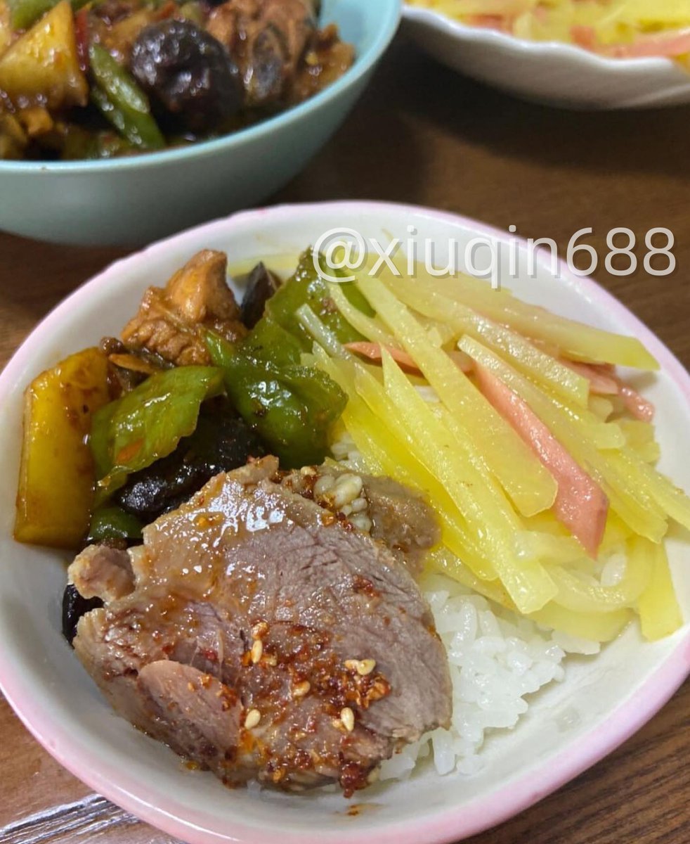 今天你們開心嗎 下班到家了吧  今天又到了休假日 在家照顧爸爸 做了頓飯 這是我喜歡的炒牛肉  分享給我的粉絲😊
#轉推回家吃飯  #轉推留言愛心加追蹤