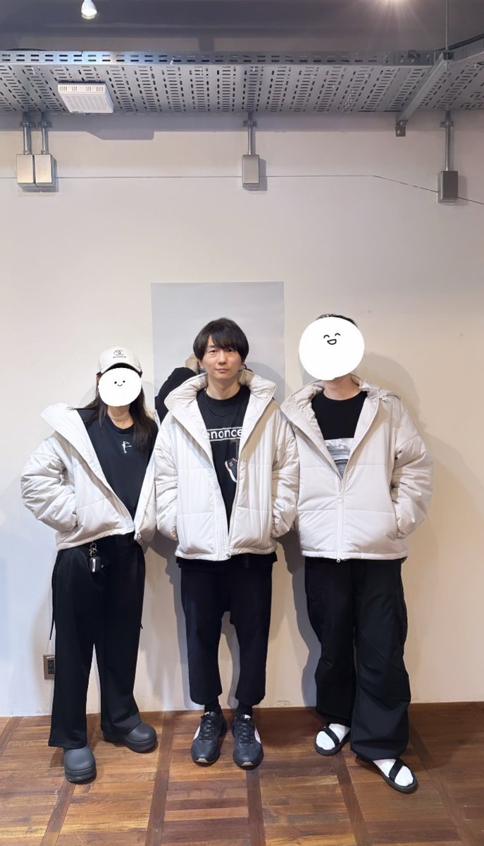 misaki_9594's tweet photo. enonce 展示会！どれも素敵すぎでした🤍
【着用】
文男さんイチオシのPUFF JACKET
◀️166cm Sサイズ(ec LOGO CAPはフリーサイズ)
▶️178cm Lサイズ(中着込まないならMサイズでも◎)
#enonce #西村文男 https://t.co/q6px83238I