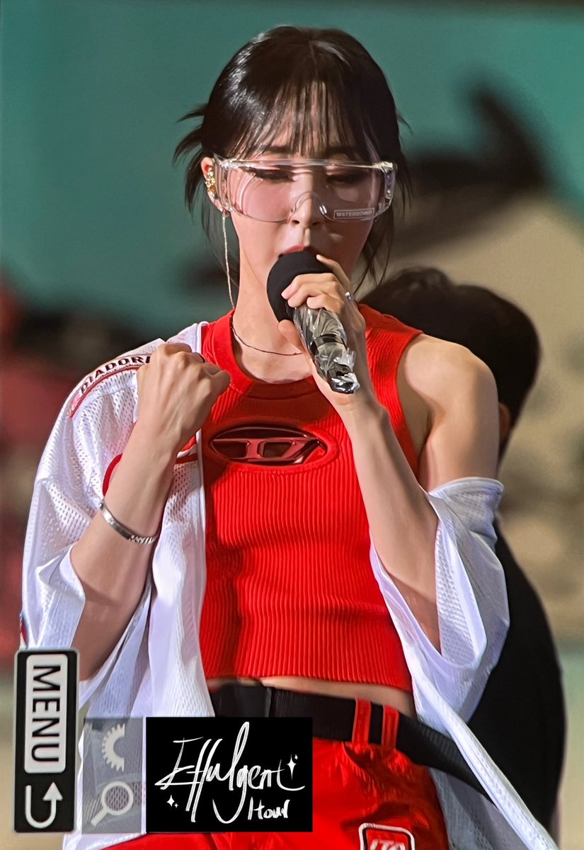 swfs4x4's tweet photo. Waterbomb Moonbyul you changed my life https://t.co/UngKB2I4Xq