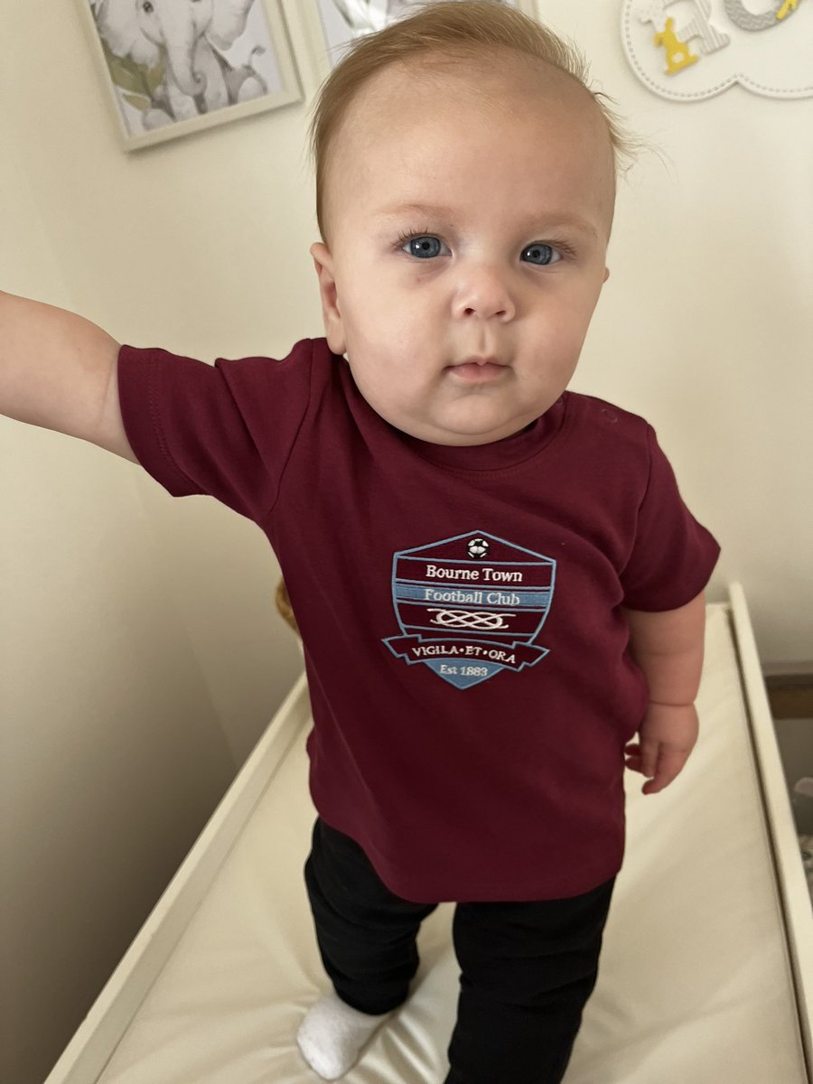 mhunterxx's tweet photo. Let’s go daddy! ⚽️ @jakesansby @BourneTownFC #no1fan https://t.co/KAL2rLJfDB
