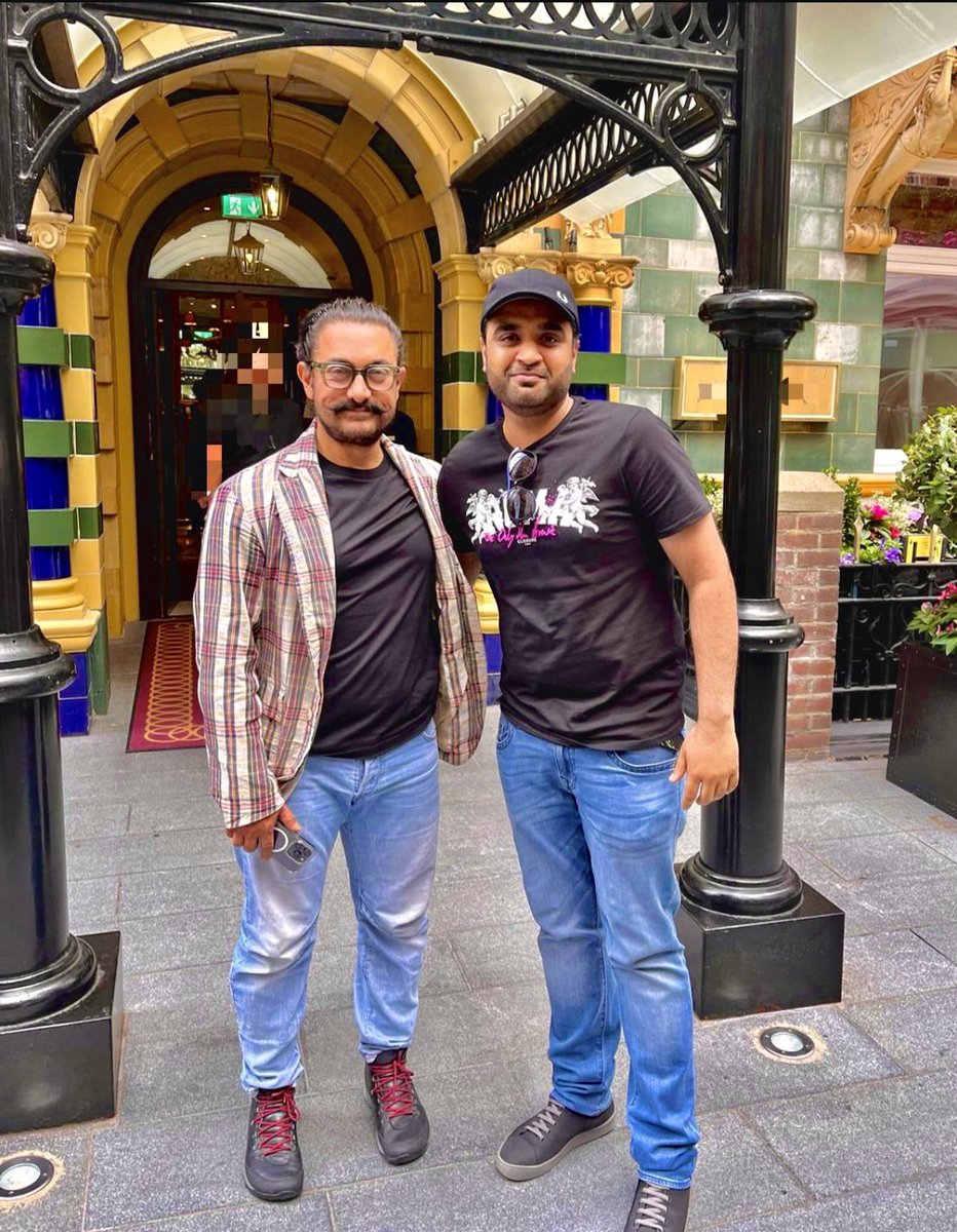 An unforgettable moment with the Perfectionist himself 😍 @aamirkhanproductions His talent and dedication to his craft are truly inspiring🤗😇#aamirkhan #aamirkhan#indiancinema #celebrity #indianfilms #superstar #actor #perfection #rolemodel #versatileactor
