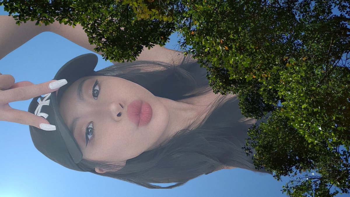 GM to all the people from another side of the world.

Sky is blue, sky is beautiful 😂🤪!