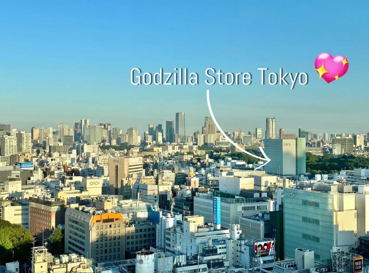 Shin_Gojira_66's tweet photo. 窓からの眺めに夢中...なぜ?ゴジラ・ストアが見えるから🤣🤣
#GodzillaStoreTokyo https://t.co/G7OwWdgY0f