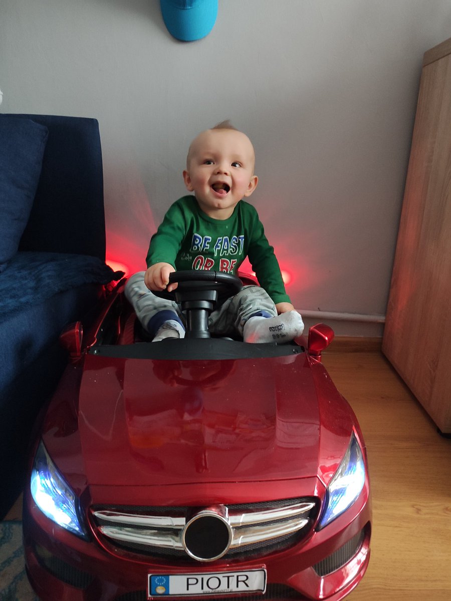 k_krupinski's tweet photo. Wszystkiego najlepszego Synku.. Sto lat #roczek https://t.co/IJtyKZwmrg