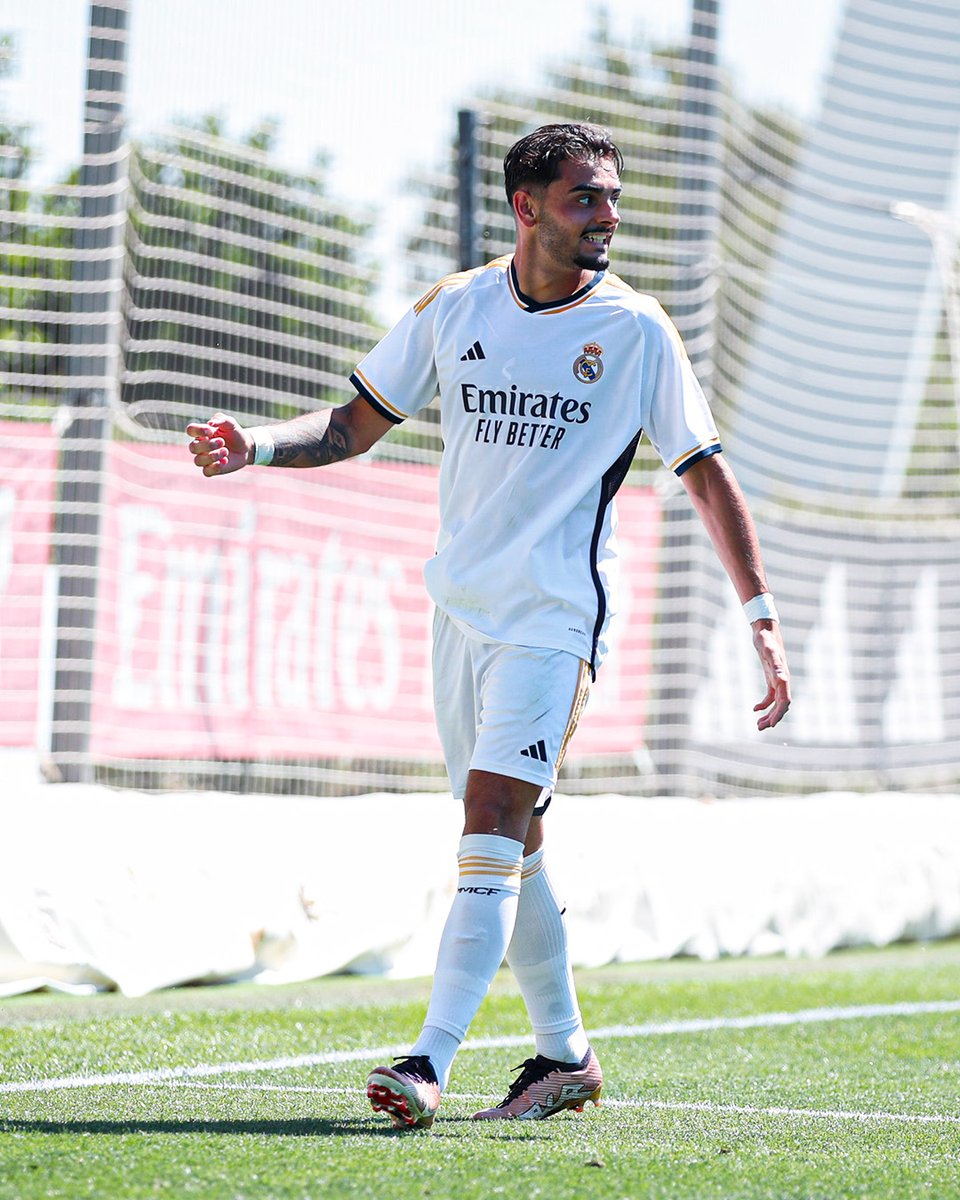 lafabricacrm's tweet photo. ⚽ Aparicio 
#LaFábrica | #RMCastilla https://t.co/NTveRmCgpt