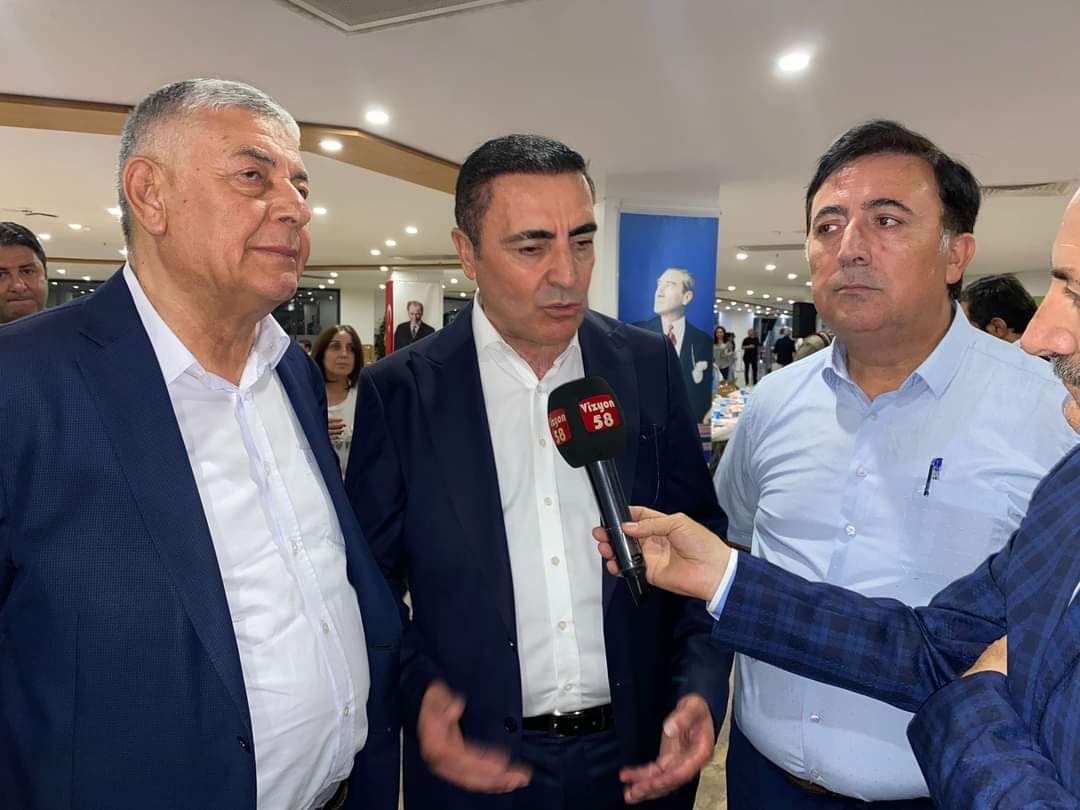 Aklımızı ve kalbimizi Kerbela çölü olmaktan kurtarmak için gelin canlar bir olalım, iri olalım, diri olalım. Oruc Açma Programımıza katılım sağlayan Sn. <a href="/SariyerBelediye/">Sarıyer Belediyesi</a>
@SukruGENCBaskan başta olmak üzere uzaktan yakından gelen tüm canlarımıza, kıymetli dostlara teşekkür ederiz.