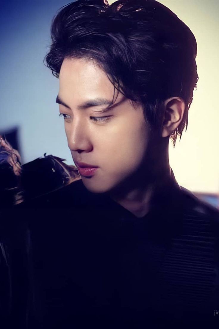 dailyskjnselca's tweet photo. HE IS ART #BTSJIN https://t.co/Pe9hArJaZl