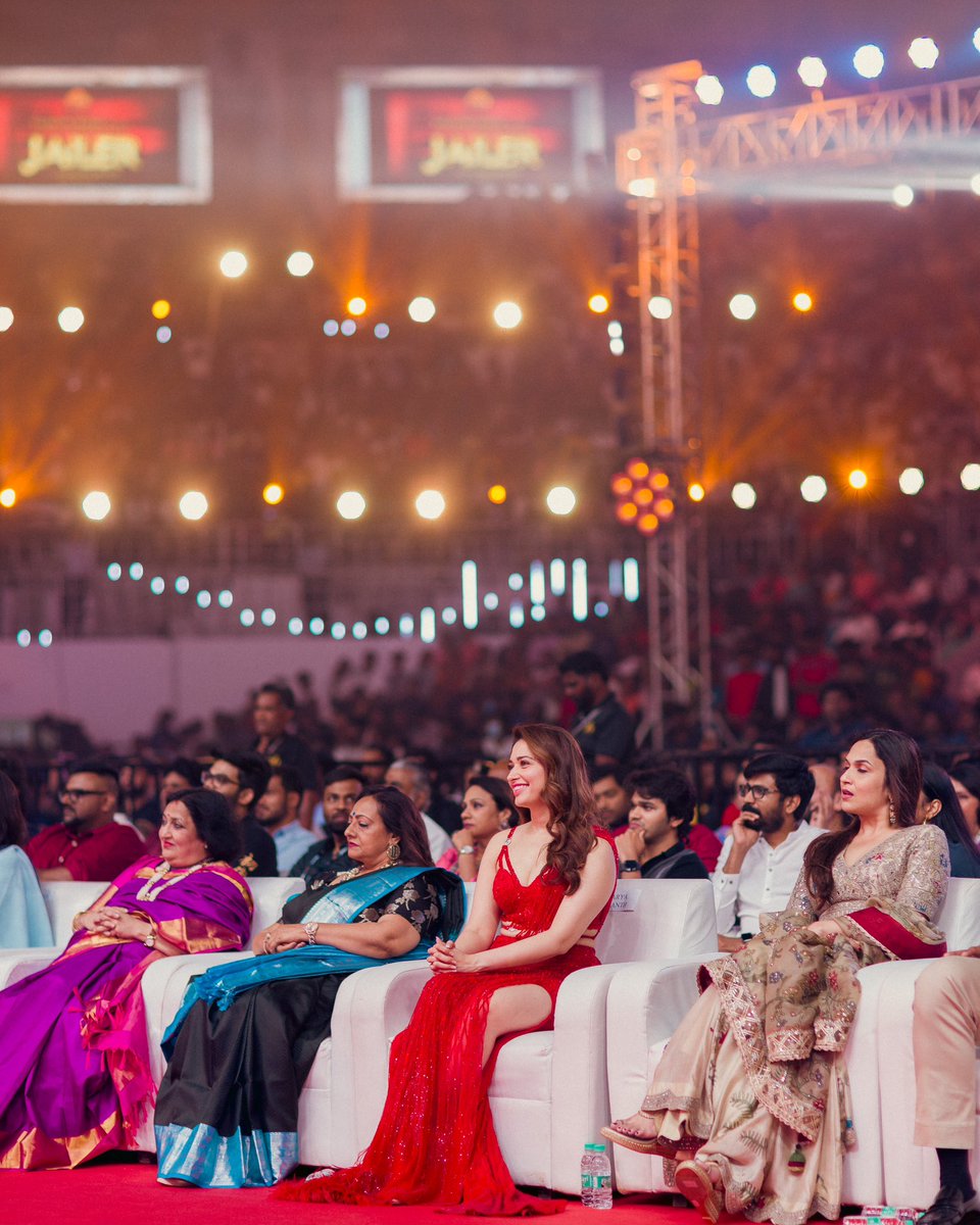 tamannaahspeaks's tweet photo. https://t.co/2PlzyX5te2