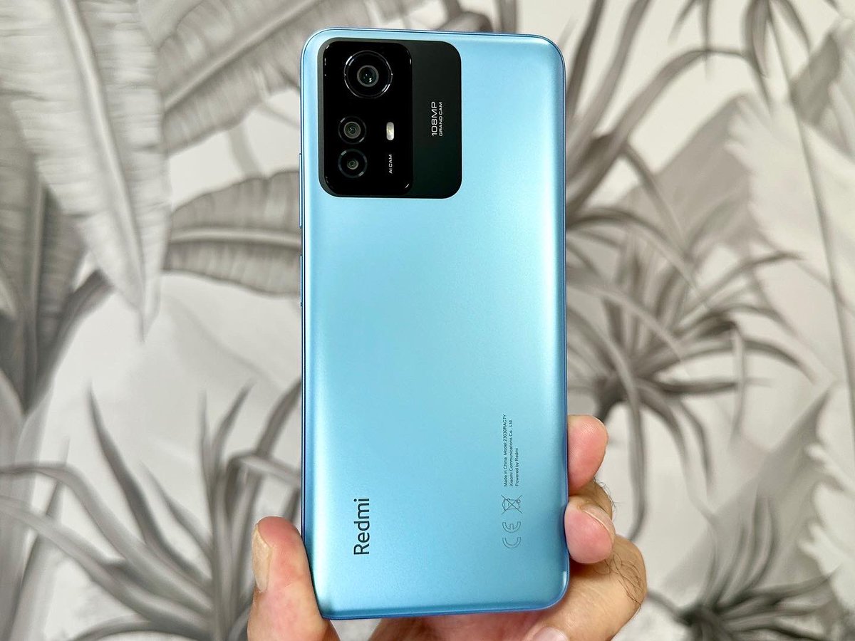 MikyAncona's tweet photo. Che confusione @Xiaomi ! 
Ecco un altro @RedmiIndia Note 12S , con 8 gb di ram , 256 gb di memoria interna e fotocamera da 108 mpx 
Prezzo interessante
https://t.co/wXtUvTNb8Q
#xiaomi #redmi #Redminote12 #redminote12s #note12s #mikyancona #android #tech #technology #techblogger https://t.co/mjIHSKAhgy