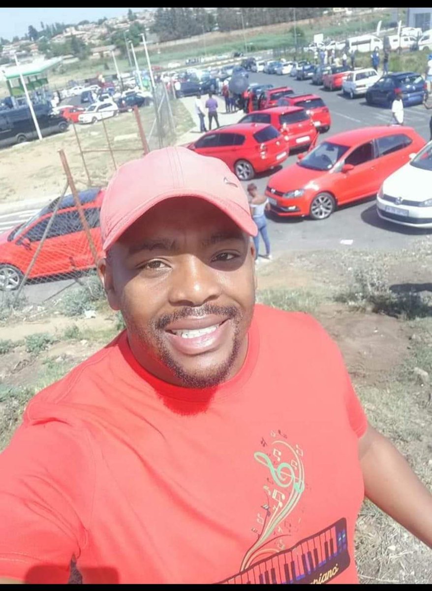 zito142's tweet photo. Happy Birthday to to Me πππ₯³ππππ₯³
Let's play a competition
The first 3 people to guess my age correctly will win R100 Ewallet each.....
@HuaweiZA #Fixmywatch https://t.co/UvUrj7Ubmp