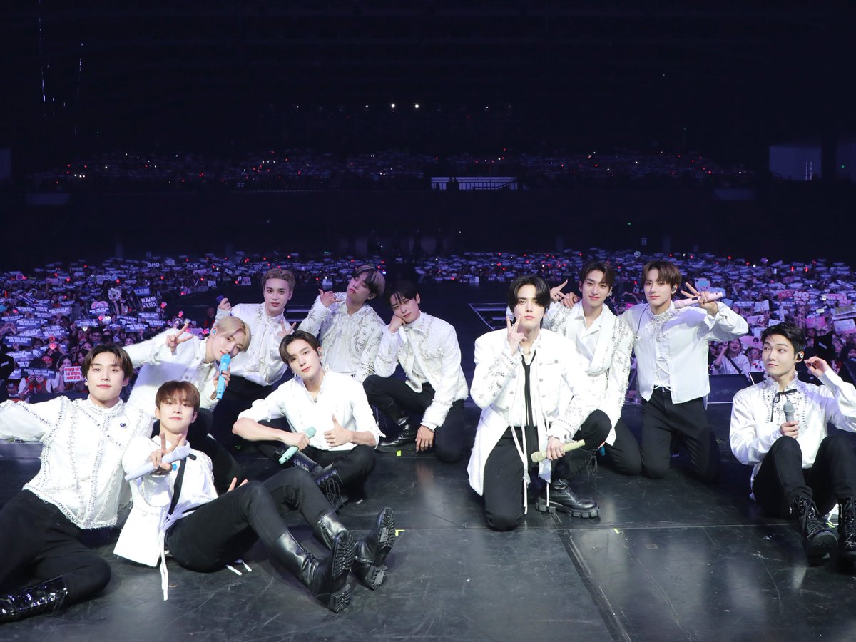 IST_THEBOYZ's tweet photo. [📸] THE BOYZ 2ND WORLD TOUR : ZENERATION IN JAKARTA 공연 완료🧬 뜨거운 열기가 가득했던 제너레이션❤️‍🔥 오늘도 더비와 함께라서 행복했습니다😊 더보이즈의 비타민이 되어줘서 고마워요😘

#THEBOYZ #더보이즈 #ZENERATION #제너레이션 https://t.co/kR6mSJFaRZ