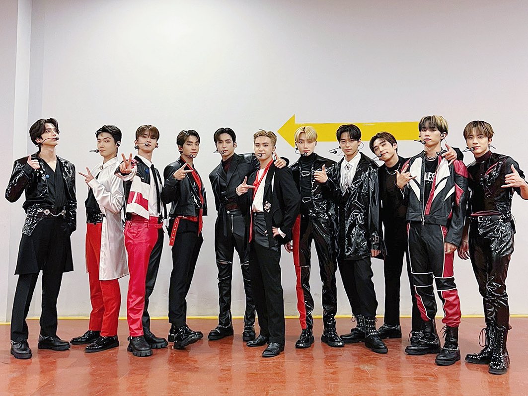 IST_THEBOYZ's tweet photo. [📸] THE BOYZ 2ND WORLD TOUR : ZENERATION IN JAKARTA 공연 완료🧬 뜨거운 열기가 가득했던 제너레이션❤️‍🔥 오늘도 더비와 함께라서 행복했습니다😊 더보이즈의 비타민이 되어줘서 고마워요😘

#THEBOYZ #더보이즈 #ZENERATION #제너레이션 https://t.co/kR6mSJFaRZ