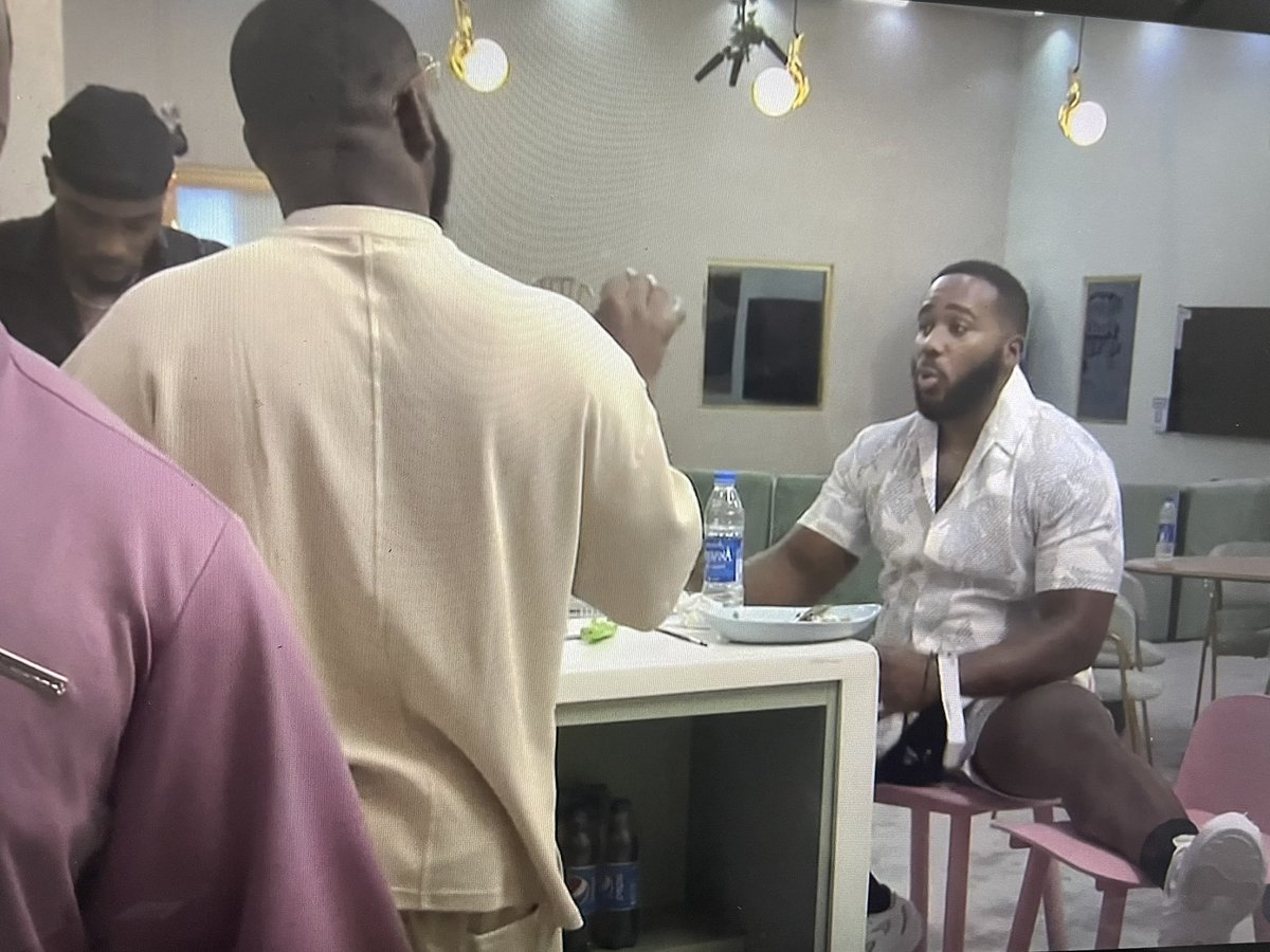 arinsugar's tweet image. Ceec: “I’m standing up, keep my seat.”

Kidd 😭: