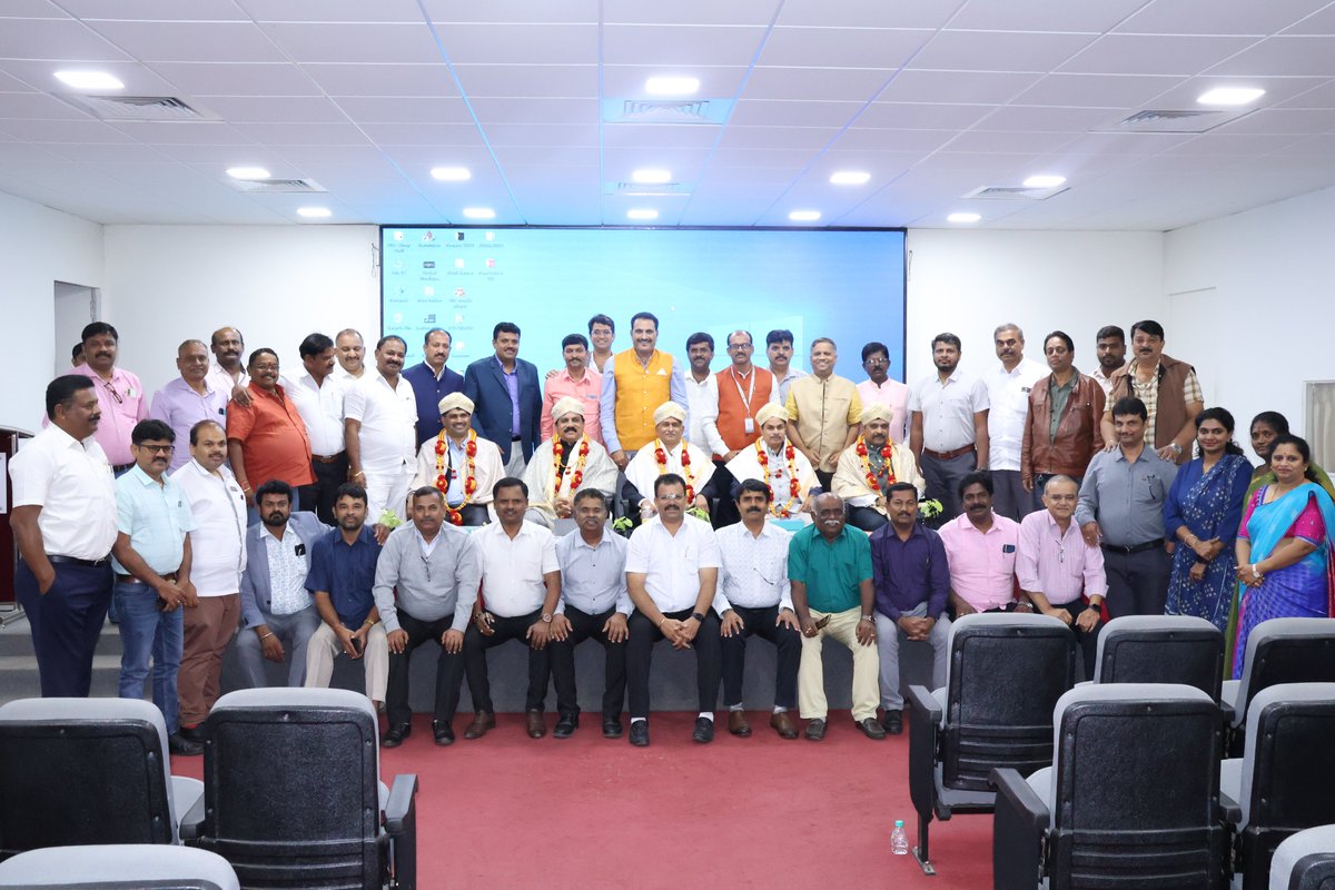 PIA_PEENYA's tweet photo. Pia Peenya President Sri. Arif H.M and Office Bearers felicitated Newly Elected Office Bearers of KASSIA. PIA Council Members were also present on this occasion.
#peenyaindustriesassociation #Kassia https://t.co/9ZSjBTuIOP