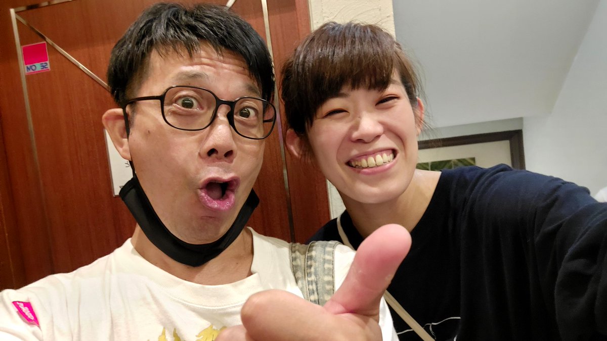 takewakatake's tweet photo. まさに表現者とは彼女達の事！観ていて体も心も動かされまくりました！
遠山結子の等身大の伝えたい事を信頼し合った仲間達と作り上げると、そりゃ胸に響かない事なんてないでしよう！
正直ジェラシー感じたステージでした！
#つむぐど 明日30日は3公演！私も感じた熱い気持ちを是非！ https://t.co/cyiuL3Mu5K