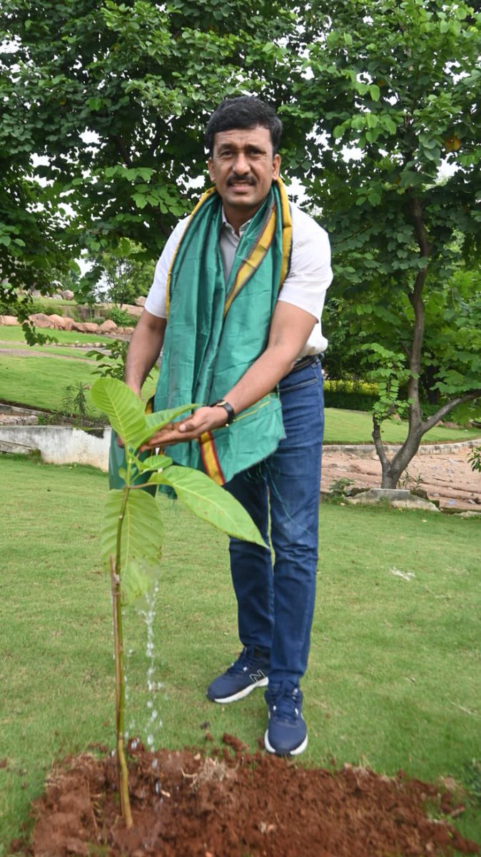 balaram_irs's tweet photo. 🪴🌳 Celebrating my birthday by contributing to a greener future! 🌱🌿 Planted a tree sapling as part of the @SantoshKumarBRS sir  #GreenIndiaChallenge. 

Let's nurture nature together for a sustainable planet! Join me in this green journey. #BirthdayCelebration 
#PlantATree https://t.co/Qmsd5oNAgL