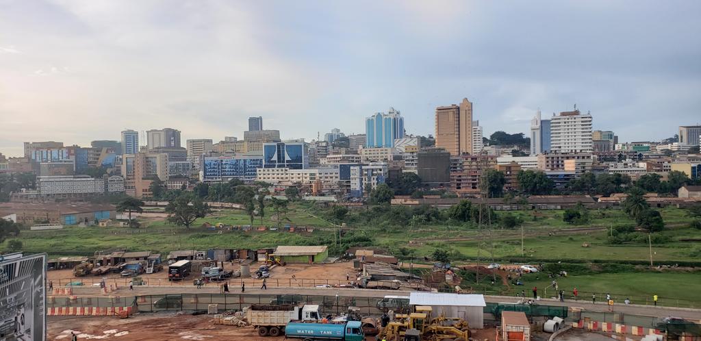 MityanaBoy_'s tweet photo. Trying out mobile photography. Kampala as viewed from Nsambya. Shot and edited on a samsung.
#stillkenshots
#mobilephotography
#phonephotography
#phoneedit
#samsungphotography https://t.co/u4VVBnZ5MX