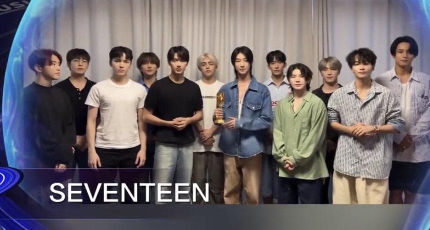 종 tweet media