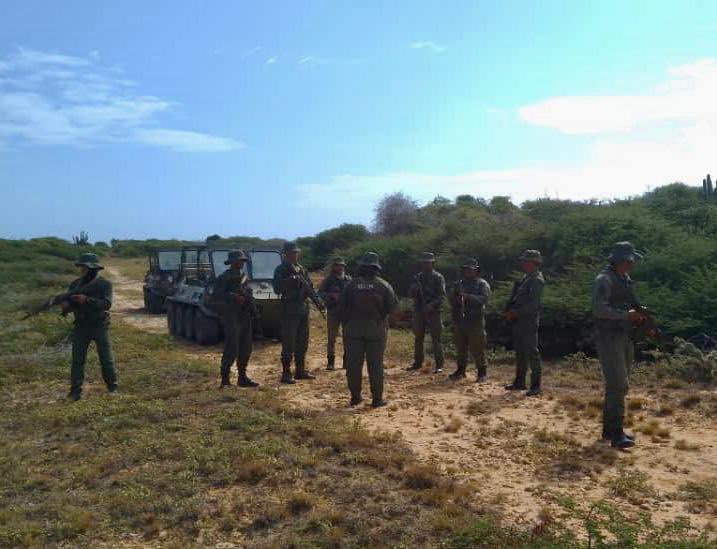#29Jul || #FANB en defensa de nuestra Soberanía, se mantiene desplegada en las costas del estado Falcón, en misiones de patrullaje y reconocimiento, para mantener nuestro territorio libre, soberano e independiente, asegurando la Paz y las garantías sociales. 
#IntegrarEsVencer