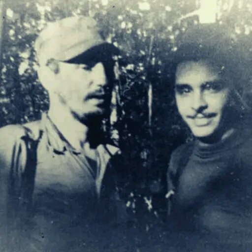 #FidelPorSiempre “Frank País tenía esas cualidades (...), de ser un joven muy estudioso, muy valiente, muy disciplinado y muy revolucionario. Se dedicaba por entero a la causa de la revolución, y le prestó extraordinarios servicios”.
#CubaViveEnSuHistoria  #DeZurdaTeam