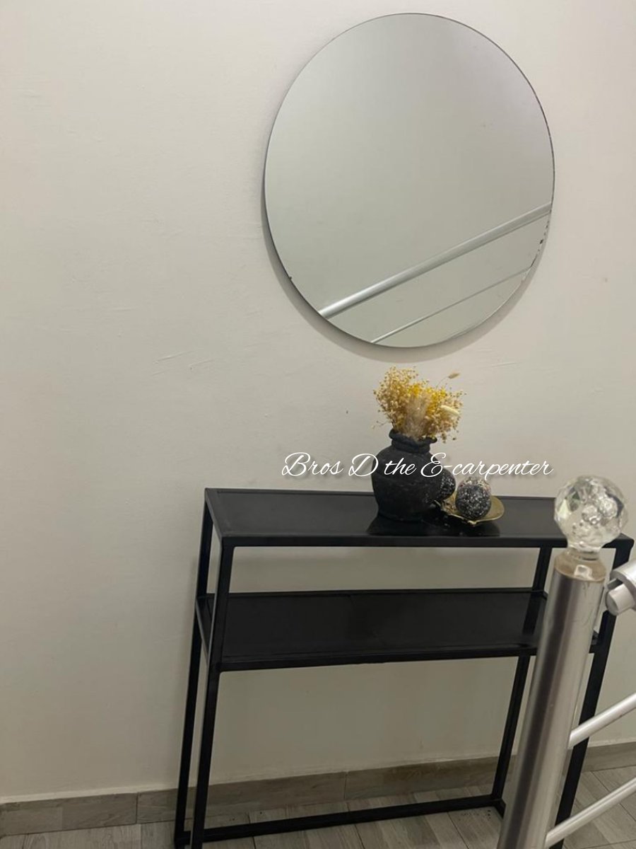 iAmFridayDemola's tweet photo. GeNs: 

With N520,000 the entire furniture can be delivered to you.  

3 seater L shaped
Centre table
TV console 
Wall floating slabs
Console &amp; round mirror 

Send a DM now. https://t.co/4xoPObNDqy