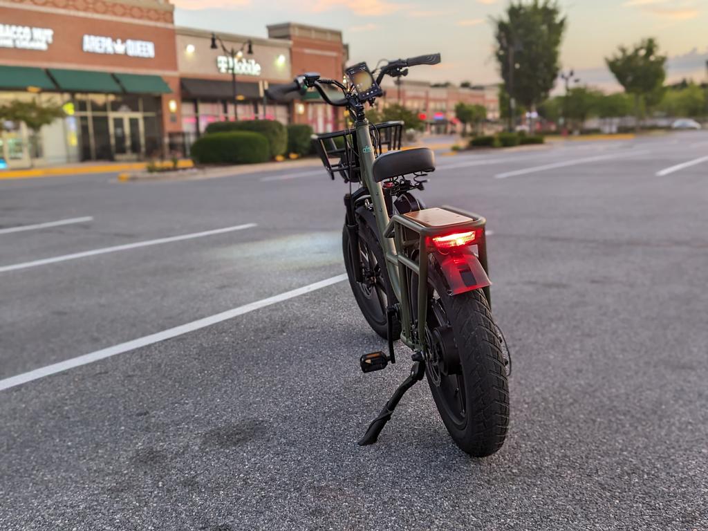 GadgetsSpec's tweet photo. Out and about at 5:30am, getting my early riding on before it gets too hot.       🥵🔥 This was taken with the @GooglePixel_US Fold. I freaking love this device. Have a great weekend everyone!!#TeamPixel #GoogleFold #Ebike #Weekends #Tech #SaturdayMorning https://t.co/NZQaCcXW47