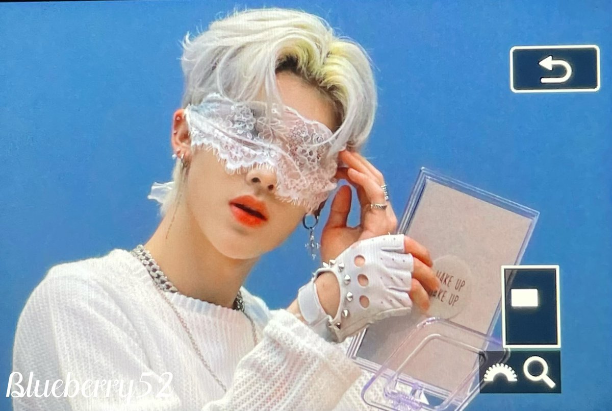 Balloon_520's tweet image. 네?????? 뭐라고요? 리키가 지금 기절하는 아이템끼고 거울보고 있다고요!??!???? 이런 고양이가 진짜!!!!!  지금 당장 출동하겠습니다.