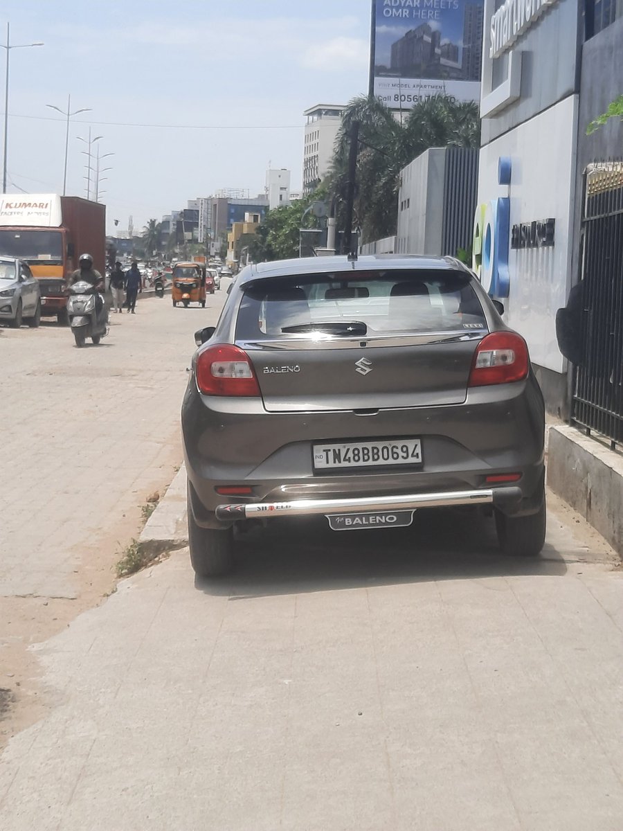 cryptovineeth's tweet photo. @ChennaiTraffic 
@chennaipolice_ 
@tnpoliceoffl 
#illegalparking 
Location:smart work  perungudi 
Date:29/07/2023
Time:9:12 am
The honda car vendor is missing using the platform https://t.co/VSle0Wl2T0