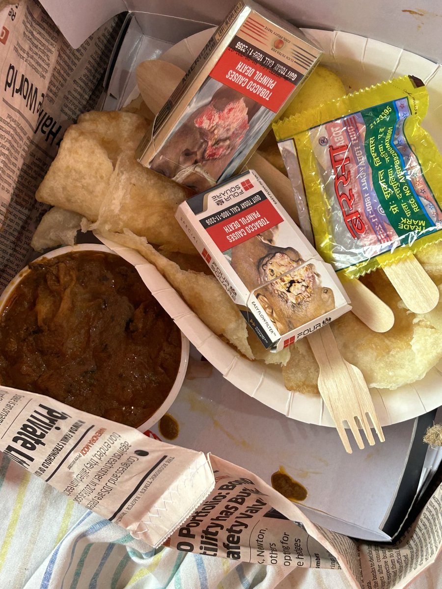 prnvsachdeva656's tweet photo. @Swiggy @SwiggyCares @zomato 
I ordered food by swiggy believe me its the worst chole bhature inmy life and bhature was uncooked and chole totally sweet 
infact the resturant is also agree  ready to pay refund but the swiggy is not ready to contact me
my order is 173684415801 https://t.co/1d48uuBApx
