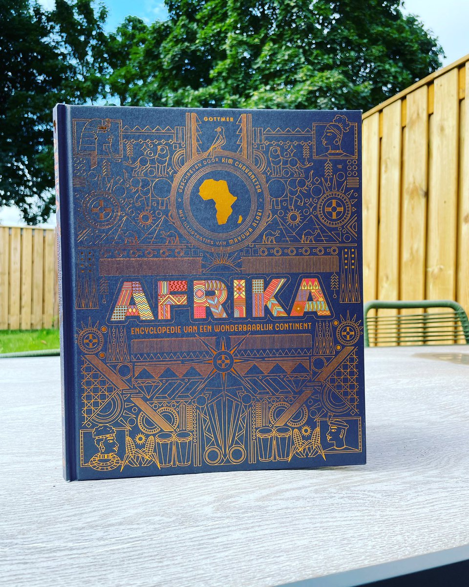 leesknokploeg's tweet photo. 📚 Afrika 📚

Afrika is een informatief kinderboek over alle verschillende culturen, geschiedenissen en helden uit de landen in Afrika. Het werelddeel bestaat uit wel 54 landen, maar toch wordt er vaak over Afrika gepraat als één groot geheel. Geschreven door Kim Chakanetsa. https://t.co/k5w7ULqYx3