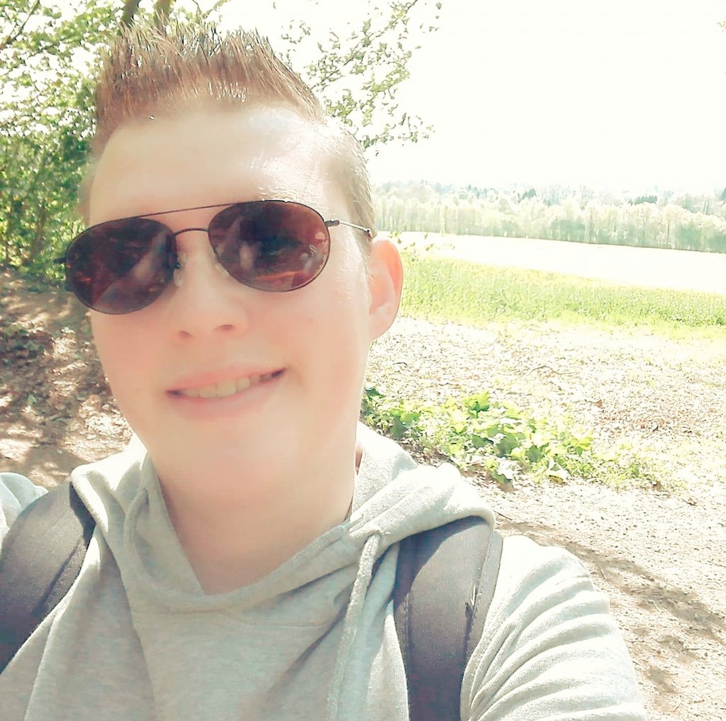Sepp89Hannover's tweet photo. Wandern im Weserbergland auf Dauer langweilig im zelt allein zu schlafen hätte wer lust mit zu kommen https://t.co/gDIaz6xZKJ