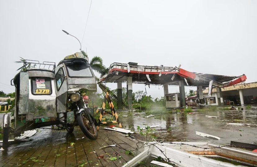 EUAmbPH's tweet photo. The European Union @eu_echo 🇪🇺 is donating EUR 500,000 or over ₱30 million through 🇪🇺 NGOs to assist families and communities in Northern Luzon affected by #EgayPH

📷 Maria Tan https://t.co/m1ytWscyzx