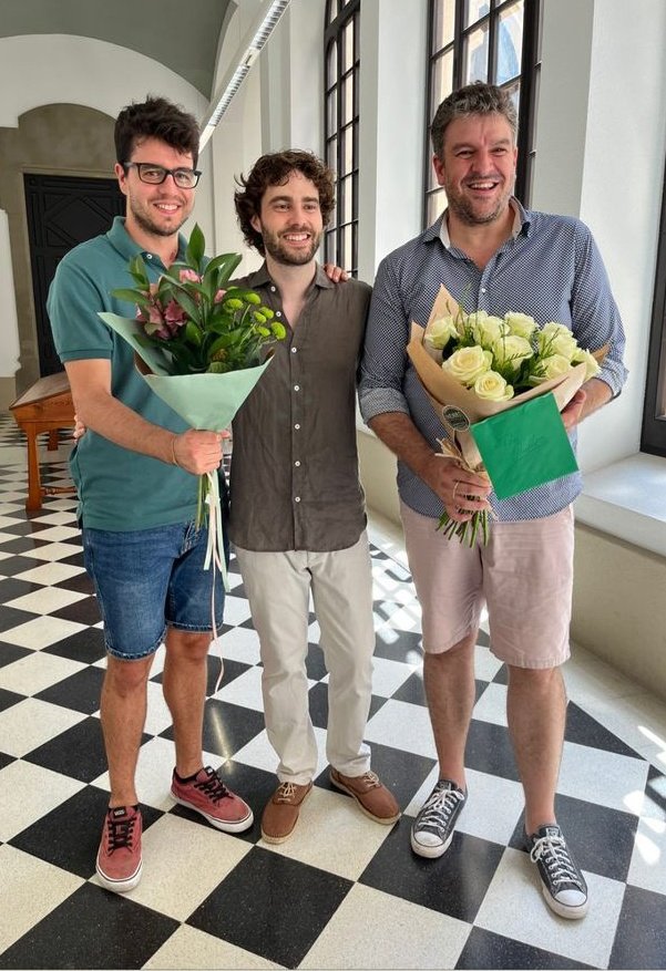 🎓 Enhorabona, doctor @nandounzu! 🎓

Estam orgullosíssims de tu!! 😍

📝 "Anàlisi de noves estratègies terapèutiques contra la resposta a l'estrés replicatiu en el càncer colorectal"
