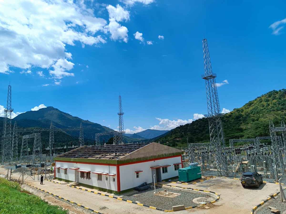 KETRACO1's tweet photo. #OrtumSubstation
Home for the 220/33kV 23MVA transformer.
#BringingTOKTransformersHome #BringingPowerHome #GoingToOrtum #GoingToKitale #KETRACOProjects #TOK #Transformers #ReliablePower #StablePower https://t.co/YWHiUns1ty