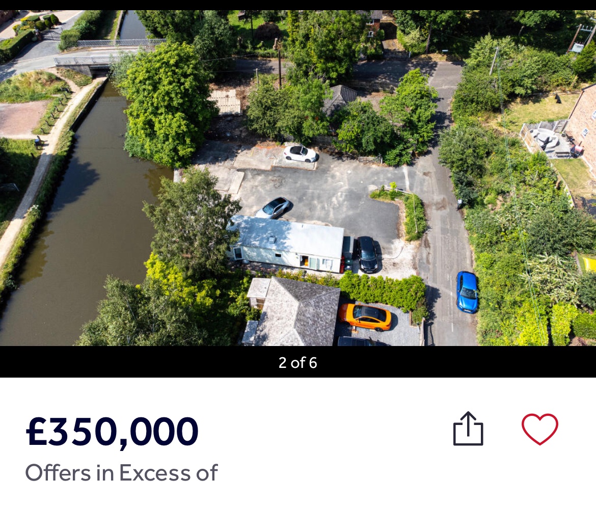 A N D Y C D O Y L E™ tweet media