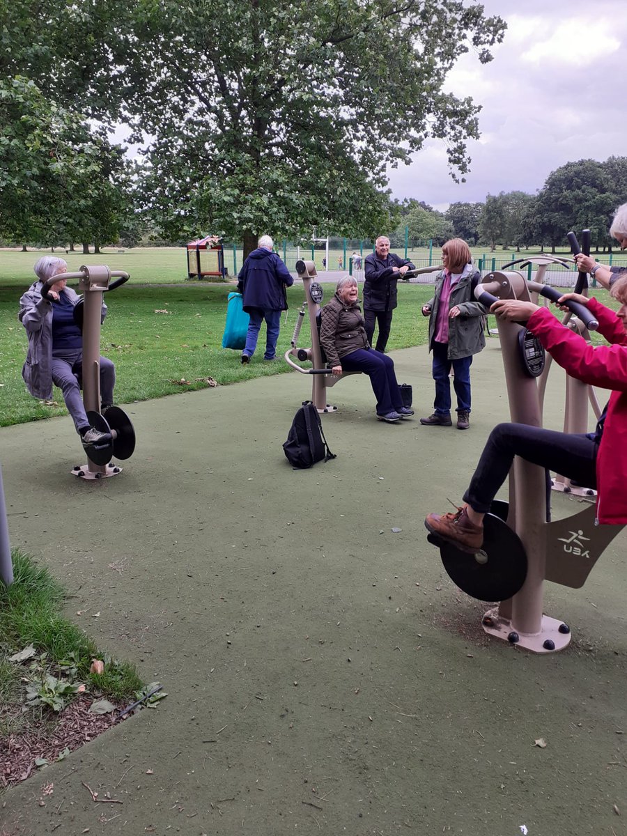 If a picture paints a thousand words.....Health walk in Wythenshawe Park ending with impromptu gym session💚💚 This is why # #LoveParksWeek @ManCityCouncil @MCRActive @MCCWythenshawe @intouchwyth @gillylee @BlossomMcr @JohnRooManc @ky1iew @debwarrrr