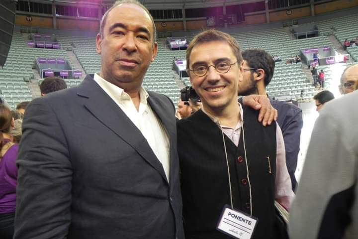RobertoAPaneque's tweet photo. @MonederoJC @PODEMOS Podemos inicialmente significó una transformación total del panorama político español; pero luego comenzaron a aparecer corrientes internas que le llevaron a una deriva de divisiones, sectarismo e infantilismo de izquierda. Es una lástima que haya parado en lo que ha parado. https://t.co/tnn4iMKCXQ