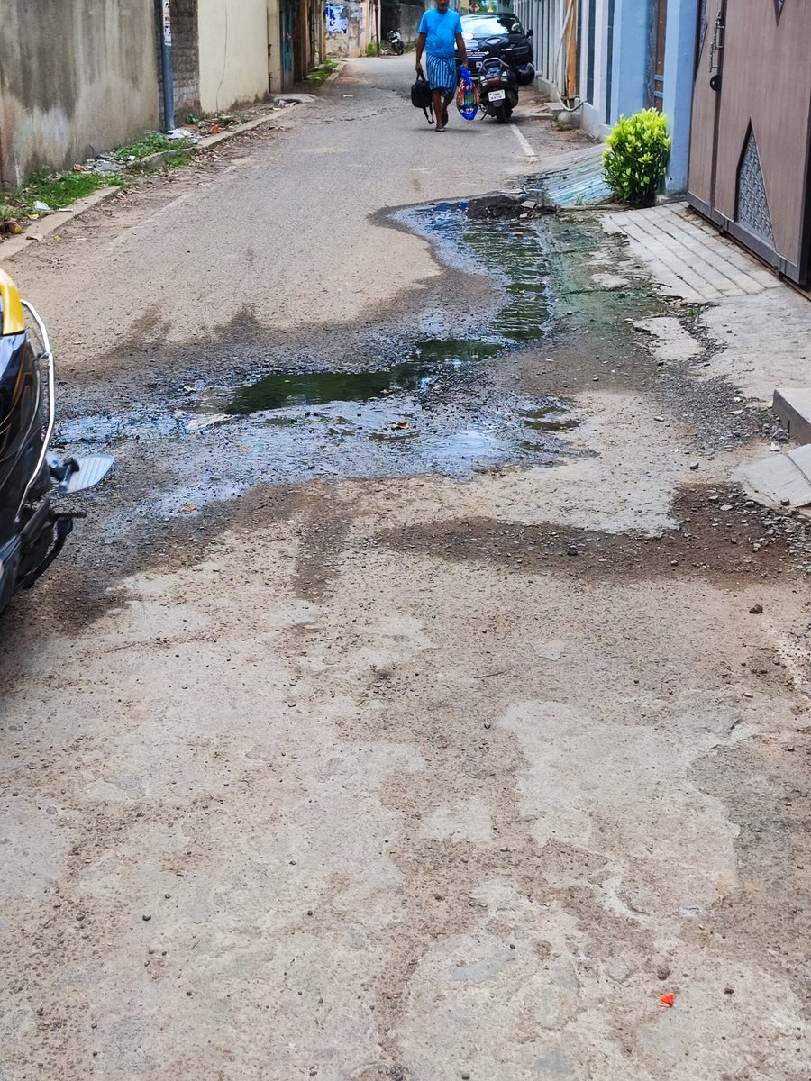 krajeshkrishna's tweet photo. @ThirunindravurM 
Dasar street 3 
Opp Alis store road 
Near dasar school 
Drainages# drainages https://t.co/HgOU1zbas8