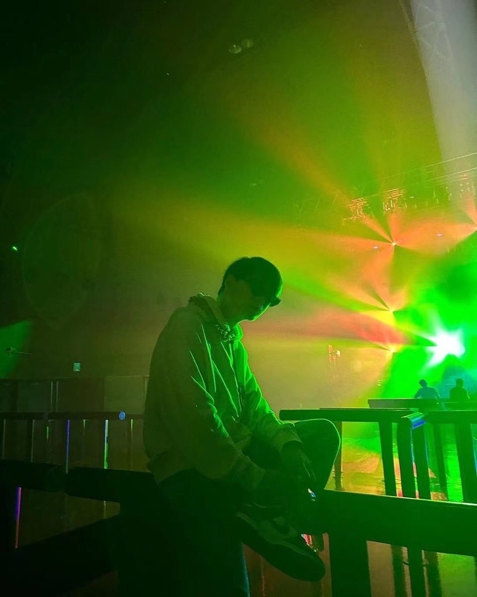 My idol is shining🥰🥰🥰🥰🥰
#KristPerawat 
#GMMTVMUSICONxTOKYO 
<a href="/kristtps/">คุณพี⛅💛</a> 
You're so handsome. 😘😘😘