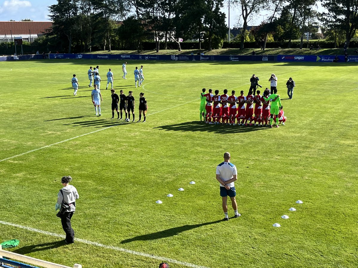 VESTcoaching's tweet photo. Dรฉbut de la seconde journรฉe du Tournoi Europรฉen U21 organisรฉ au @CTBHenriGuerin ร Ploufragan. Lโ@AS_Monaco affronte les anglais de lโ@AFCB_Academy !
#RevelateurDetalents #TE21 #CTHG #BreizhPark #CTB https://t.co/FmZS9xZ7xl