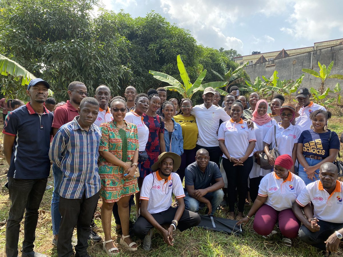 Happening now at Kitante Primary School #TreePlanting #rctklakibuli #KibuliGovernment #prteamrctklakibuli