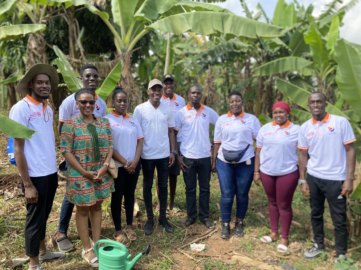 RotaractKibuli's tweet photo. Happening now at Kitante Primary School

#TreePlanting #rctklakibuli #KibuliGovernment #prteamrctklakibuli https://t.co/nI3qkAVNK1
