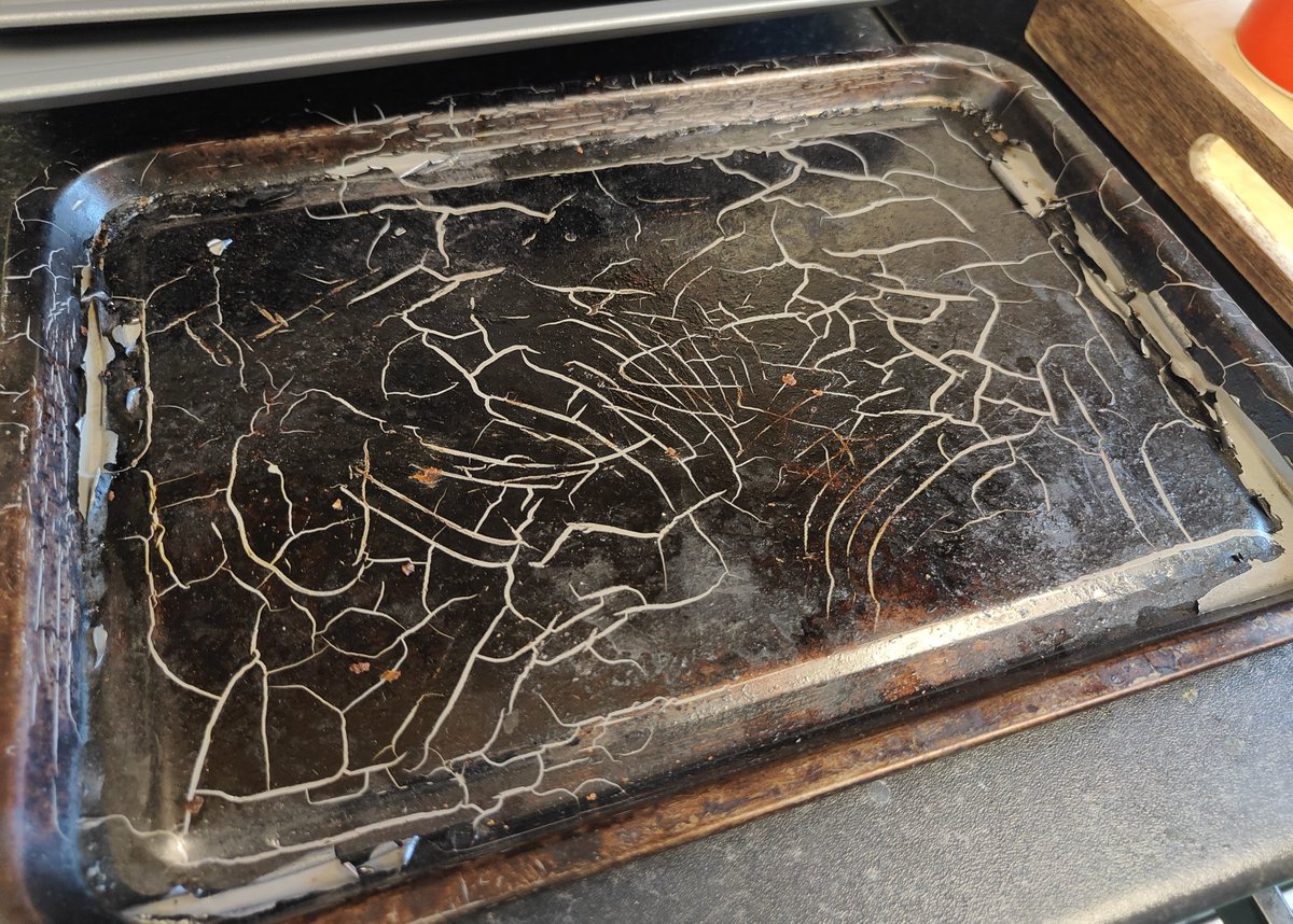 How do you even do this to an oven tray?! #workingwithanimals