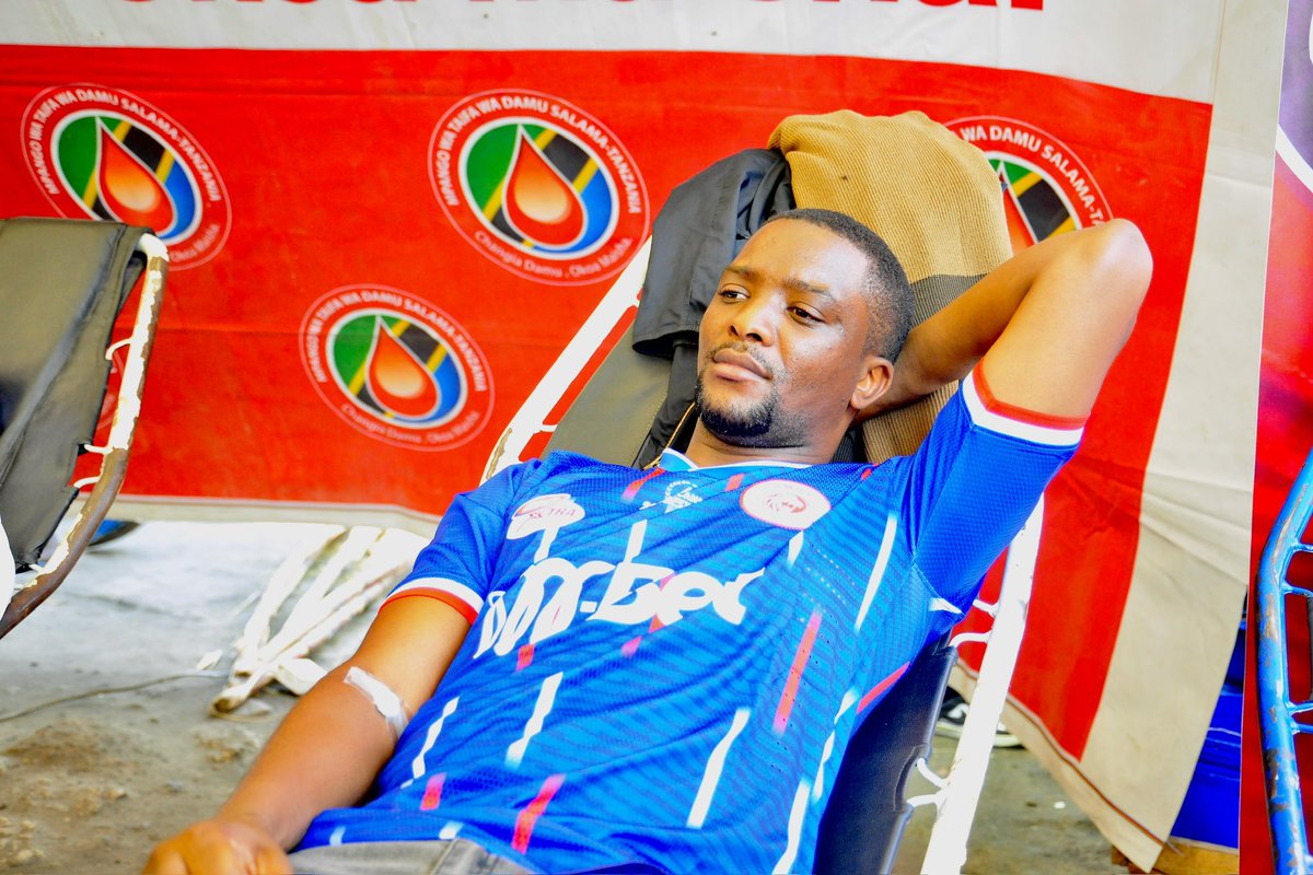 ahmed__ally's tweet photo. UZINDUZUI WA WIKI YA SIMBA:

Tumezindua rasmi Wiki ya Simba kwa zoezi la kuchangia damu 

Kwa Dar Es Salaam tumefanya zoezi hili katika maeneo ya Karume, na Chamazi

Huku tukitoa rai kwa Wana Simba Nchi nzima kuendesha zoezi hili katika maeneo yao https://t.co/SGt3ZC9B3C