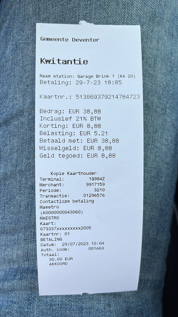 _iPott's tweet image. Ik vraag mij af waarom ik 30eu betaal voor een verloren kaart bij een parkeergarage die op kentekenherkenning werkt. Het is natuurlijk stom maar kan een keer gebeuren. Ik had toch ook mijn kenteken in kunnen toetsen en het bedrag af kunnen rekenen? @DeventerGem