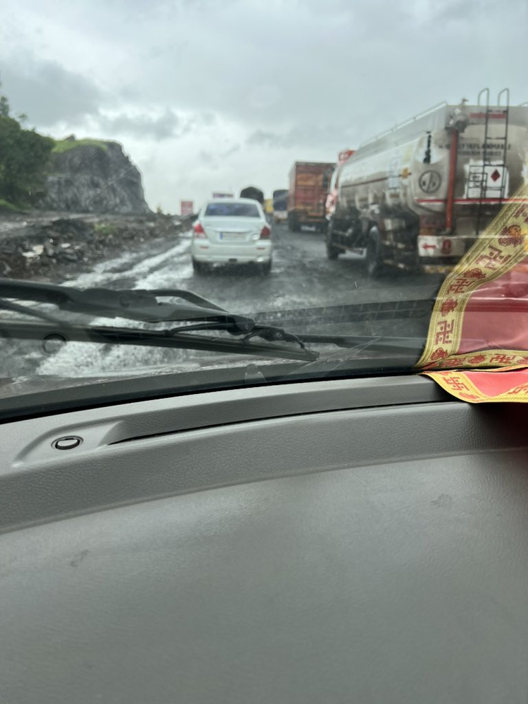 shalmalideshka1's tweet photo. Very disappointed with no progress on Mumbai Nashik highway in past 2 years road condition is worst Nashik Mumbai took more than 6 hours with 2.5 hrs delay. @nitin_gadkari https://t.co/eqstbbNjOm